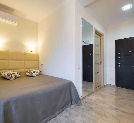 Yalcin Star Residence Diana'S Flat Batumi Ngoại thất bức ảnh